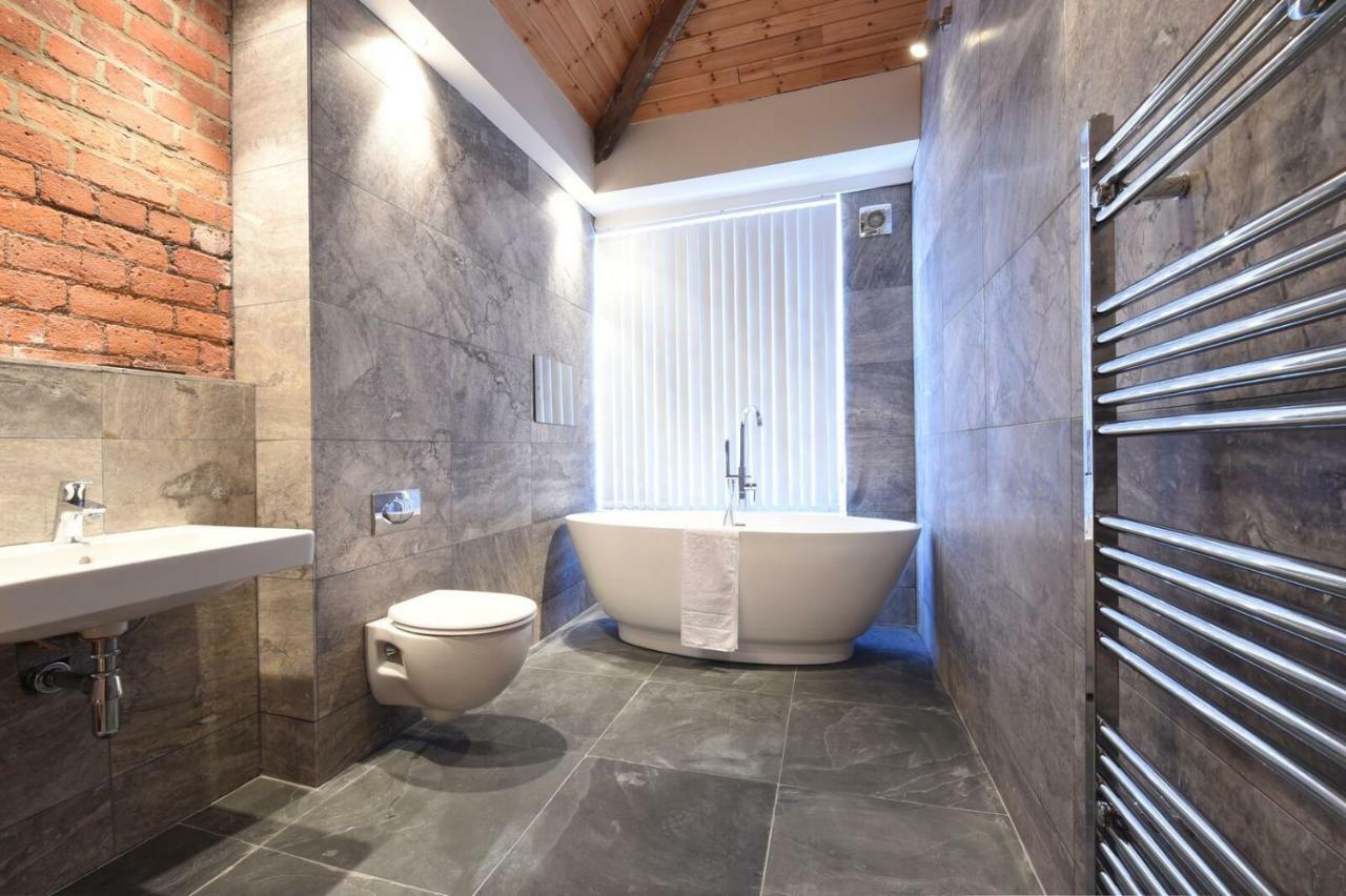 Stunning Penthouse Slps 20 Apartment Manchester Exterior photo
